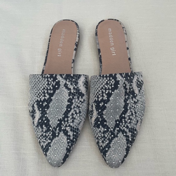 Madden Girl Studded Animal Print Mule Slip On Size 8 - Picture 1 of 9
